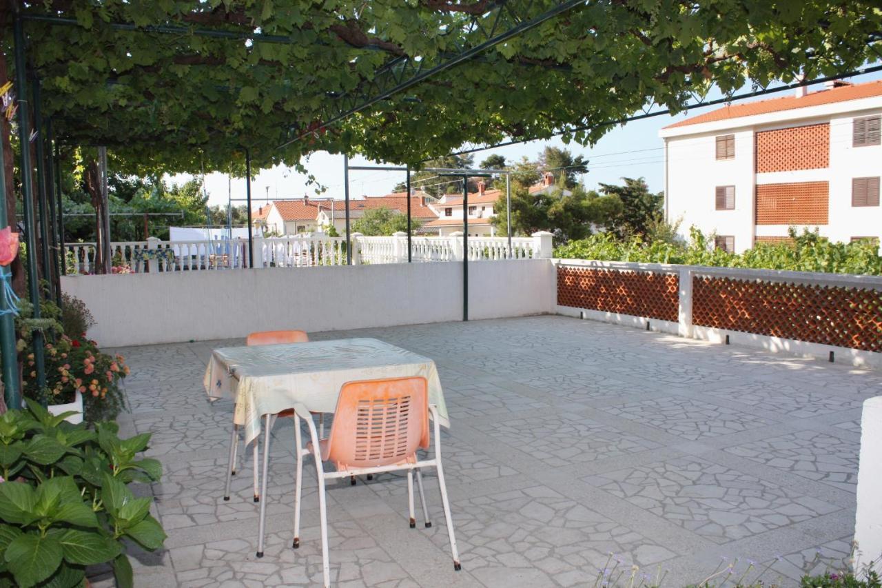 Apartments And Rooms With Parking Space Palit, Rab - 5061 Eksteriør billede